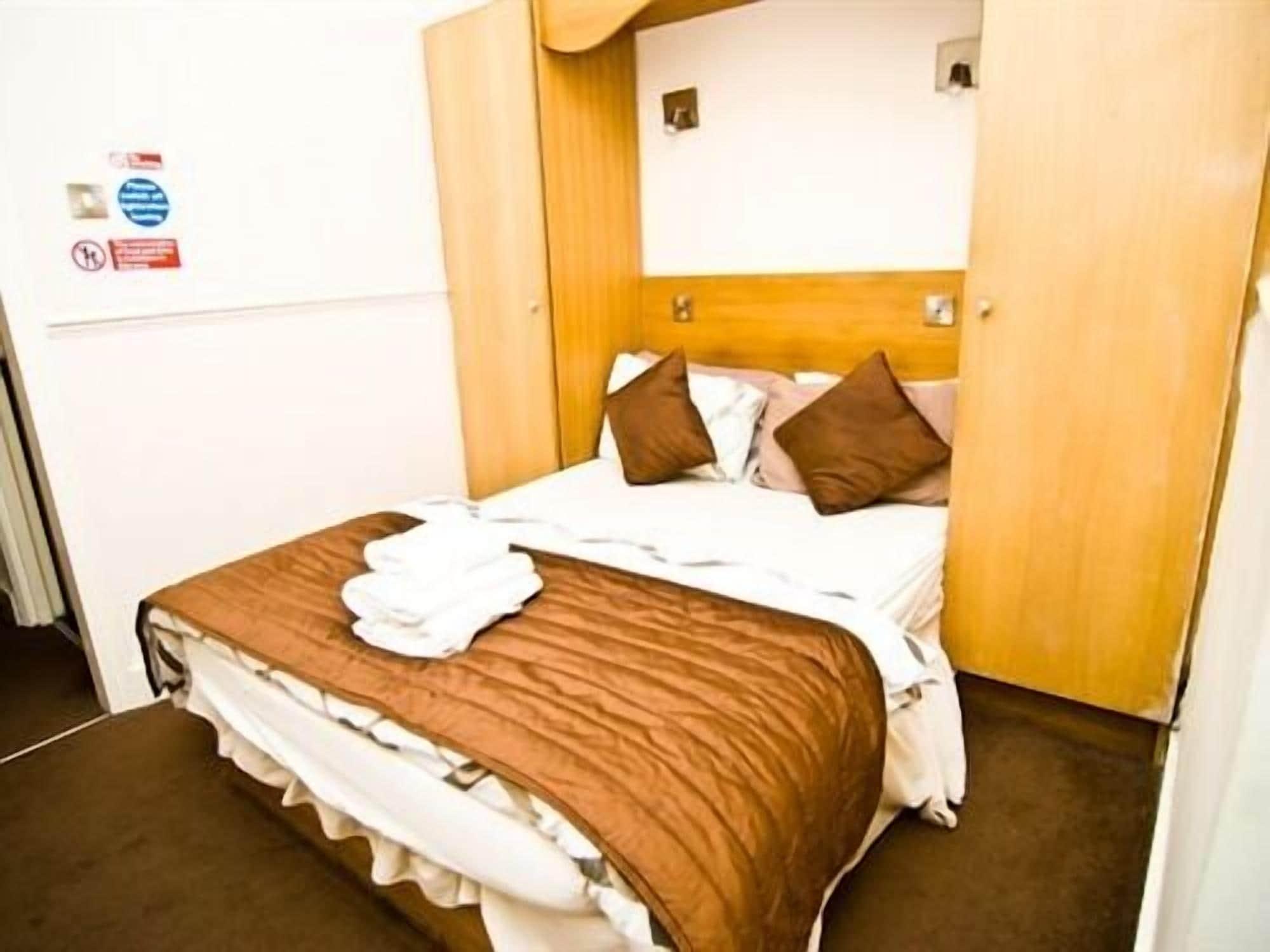 Skylark Guest House Hounslow Ngoại thất bức ảnh