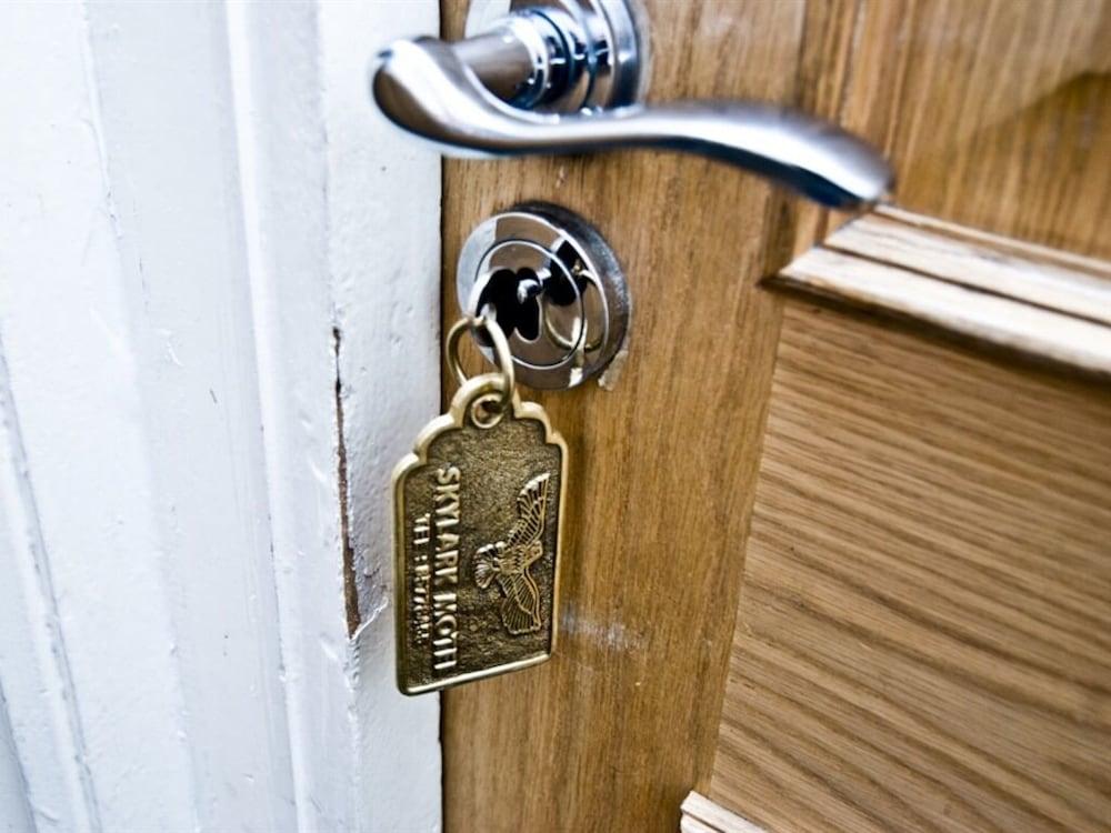 Skylark Guest House Hounslow Ngoại thất bức ảnh