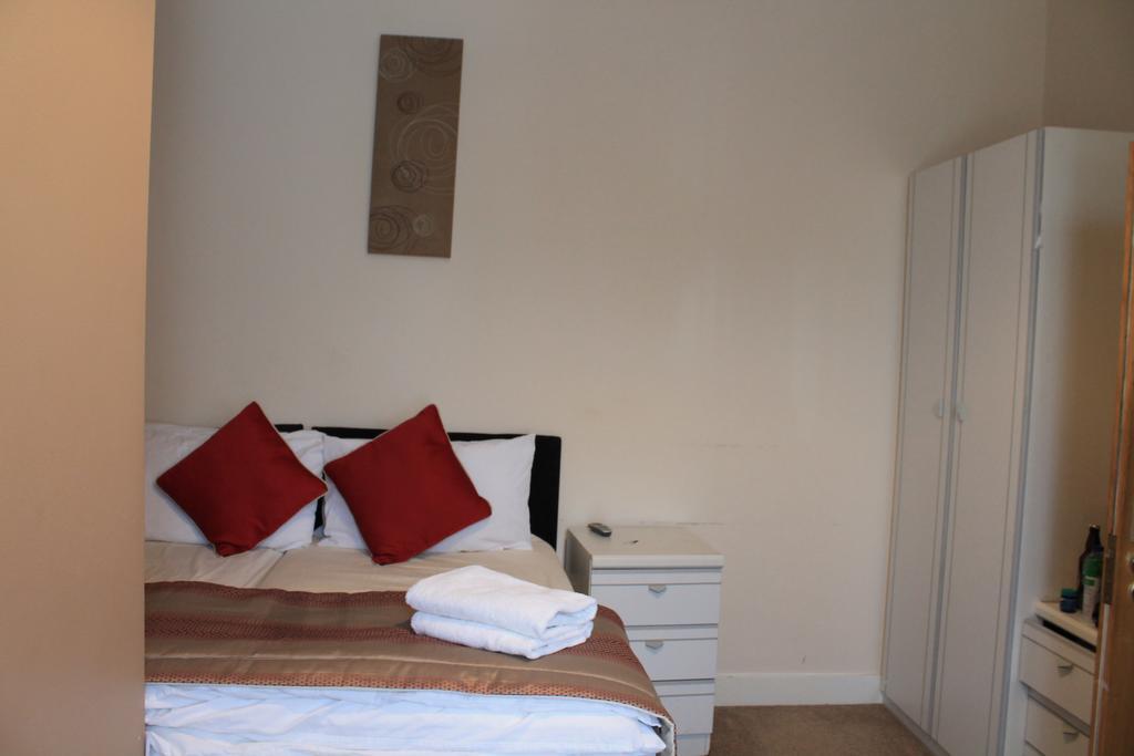 Skylark Guest House Hounslow Phòng bức ảnh