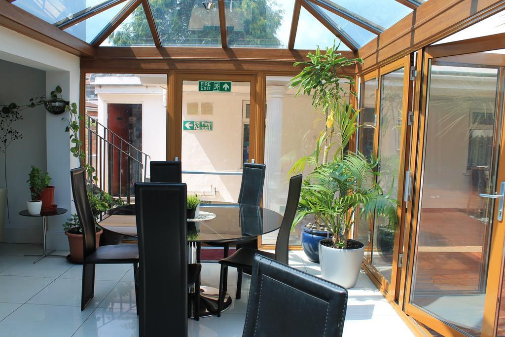 Skylark Guest House Hounslow Ngoại thất bức ảnh